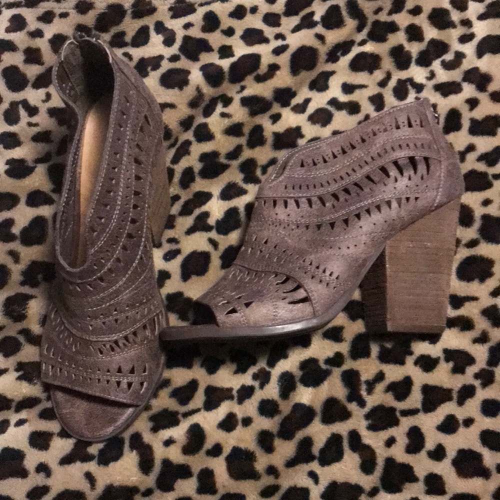 Fall Booties Size 8 Never Worn - image 2